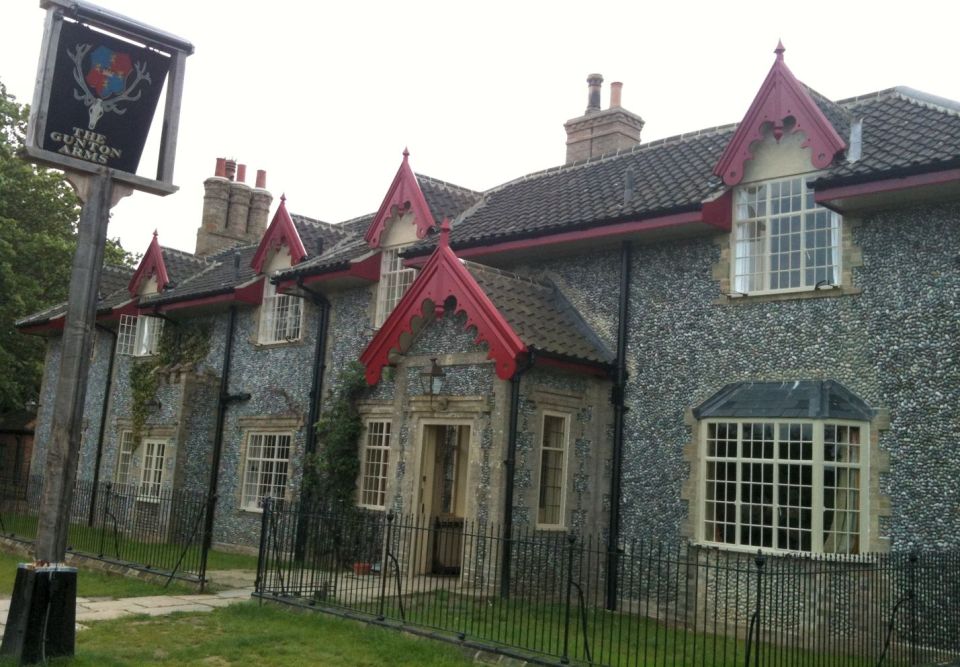 This gorgeous pub is located in a deer park