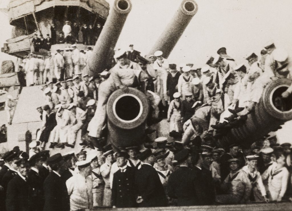 Officers and Crew of HMS Queen MAry