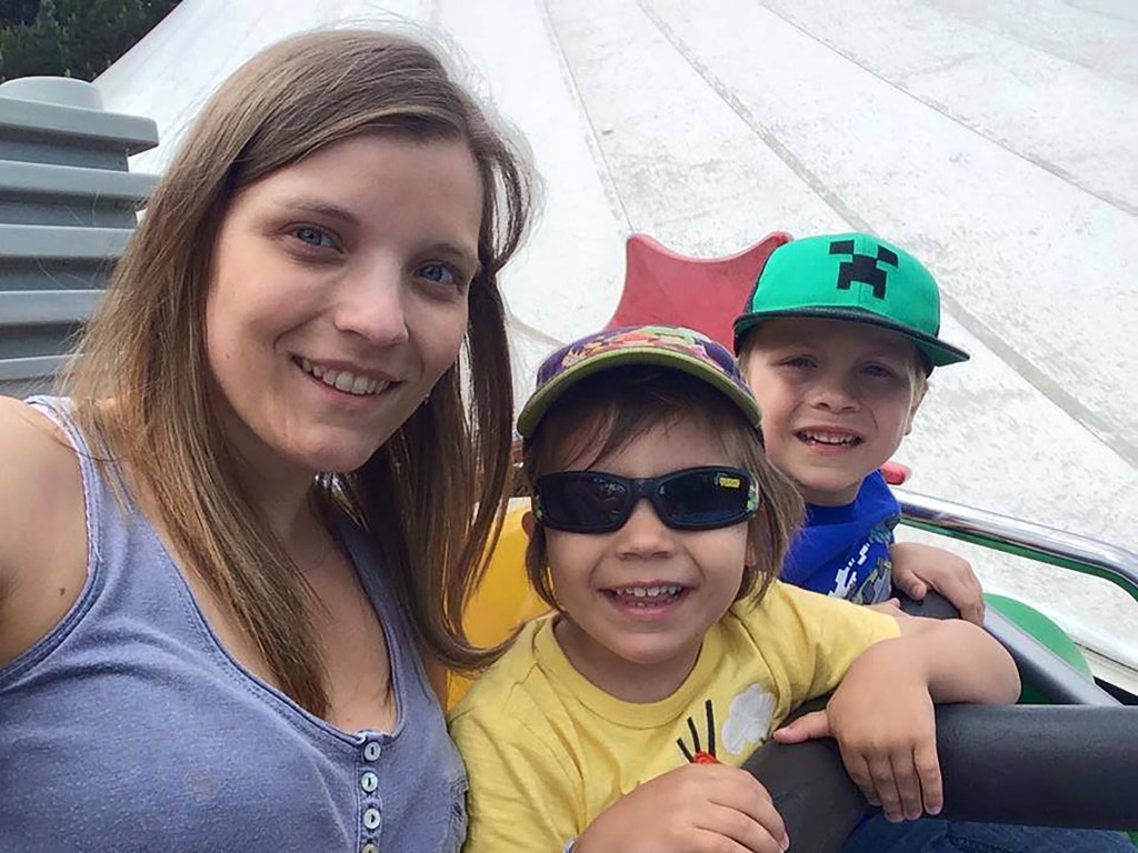 MUM SLAMS TERM TIME HOLS HYPOCRISY AS KIDS MISS CLASSES TO WASH CARS TO LINE SCHOOL'S COFFERS