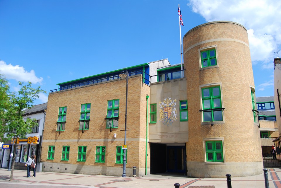 Luton Crown Court