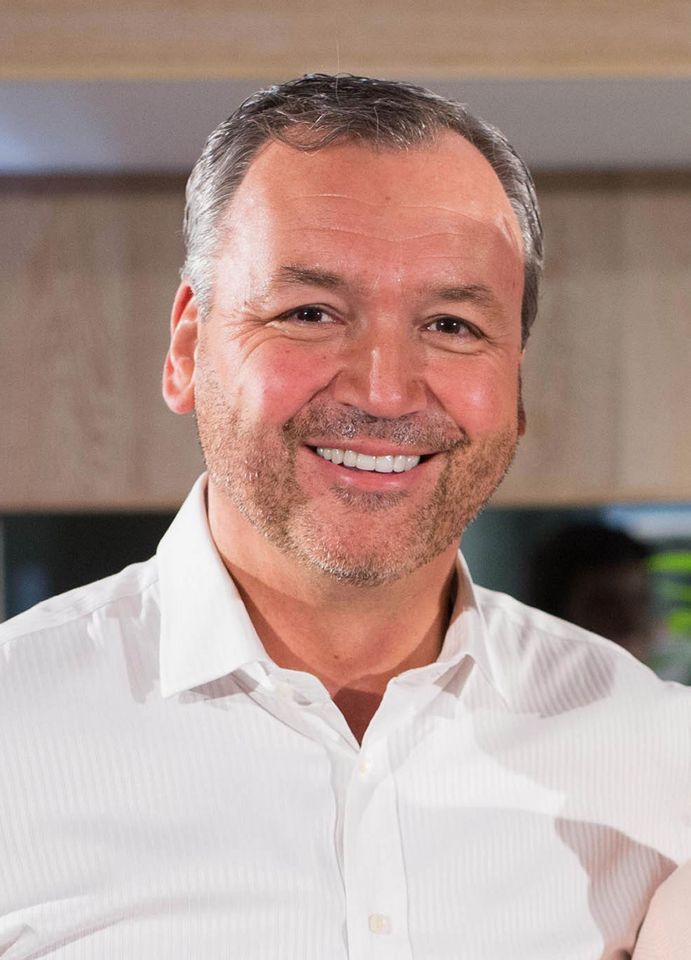 Andy Clarke to step down