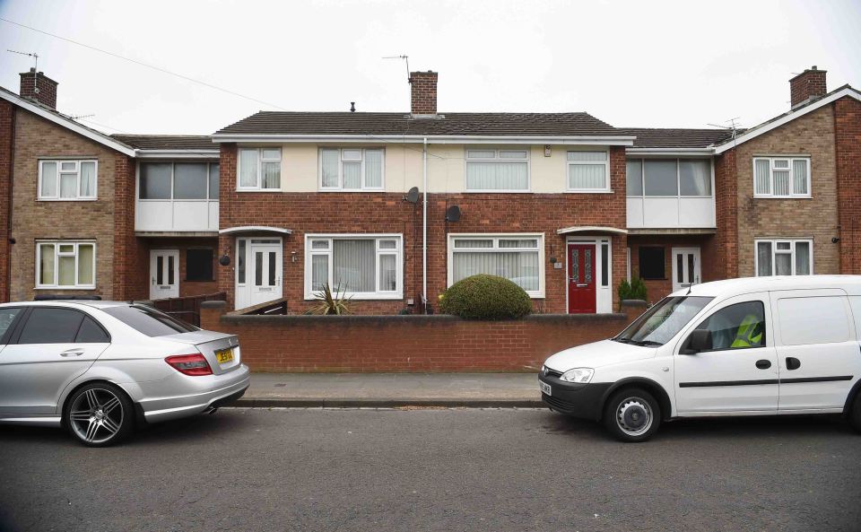 Unblurred: There appears to be nothing remarkable about the two houses