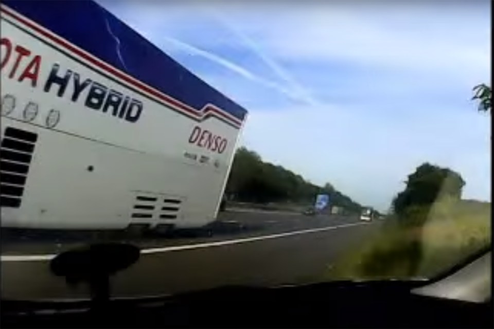M25 CAR SMASH