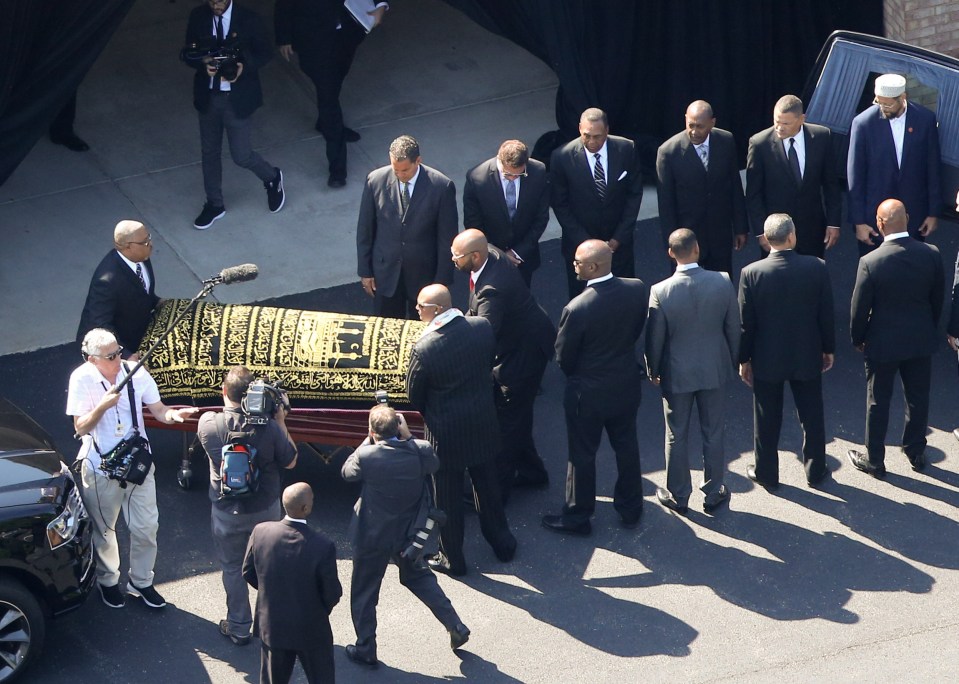 Muhammad Ali Funeral - Pool bearers including Will smith and Lenox Lewis lift Muhammad Ali's coffin into the hearse