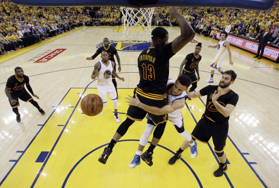 Cleveland Cavaliers‘ Tristan Thompson defends during the second half in game 5