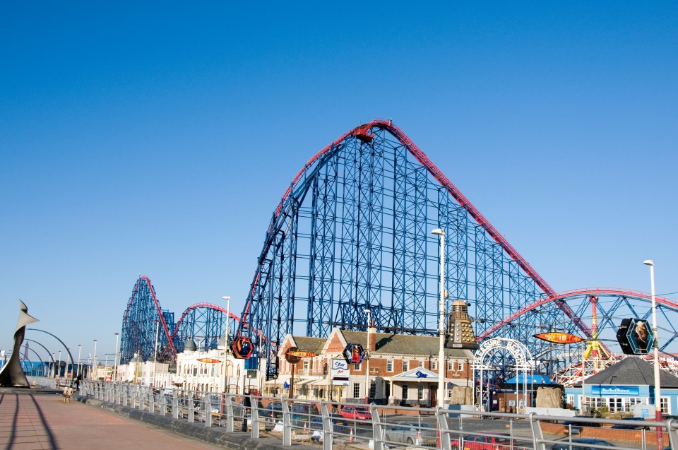 rollercoaster rollercoasters roller coaster coasters ride rides fun fair funfair fairs funfairs theme park parks blackpool pleas