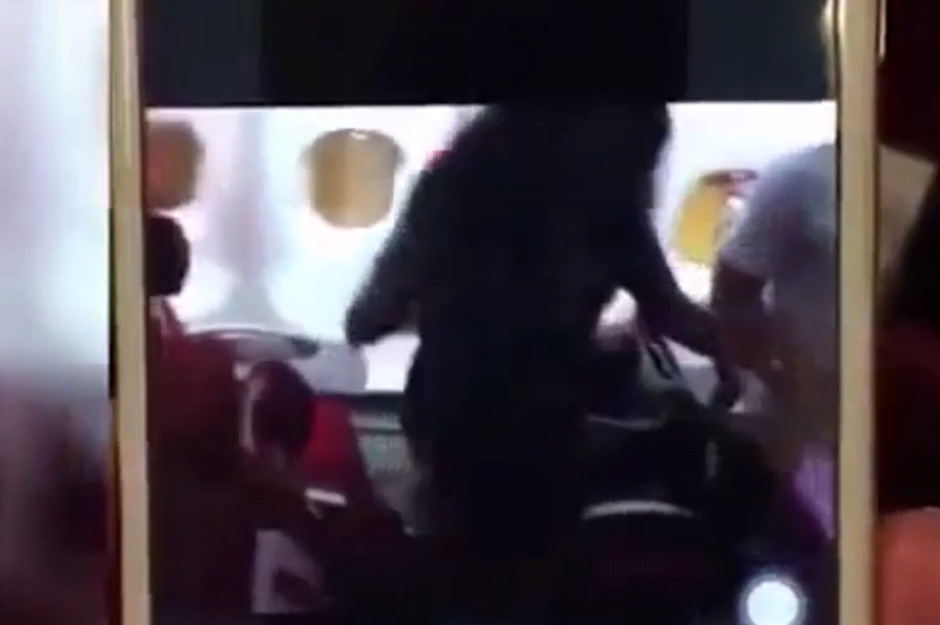 Plane fight China