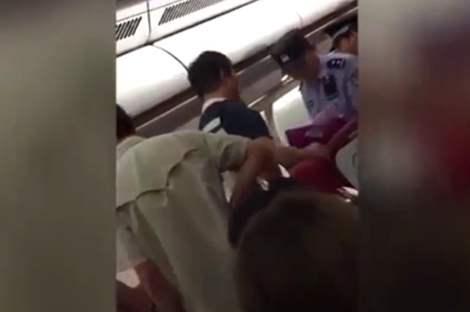 Plane fight China