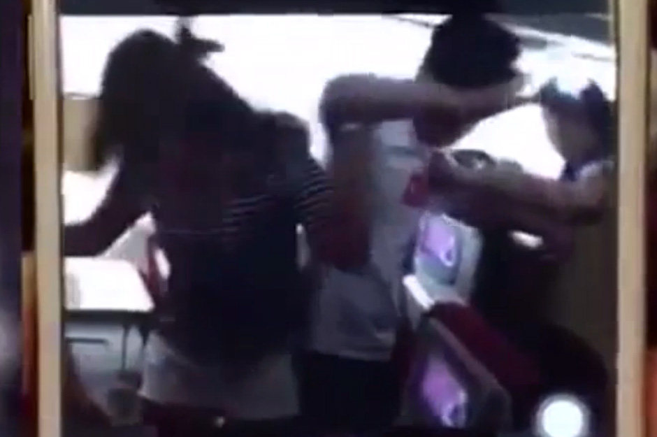 Plane fight China