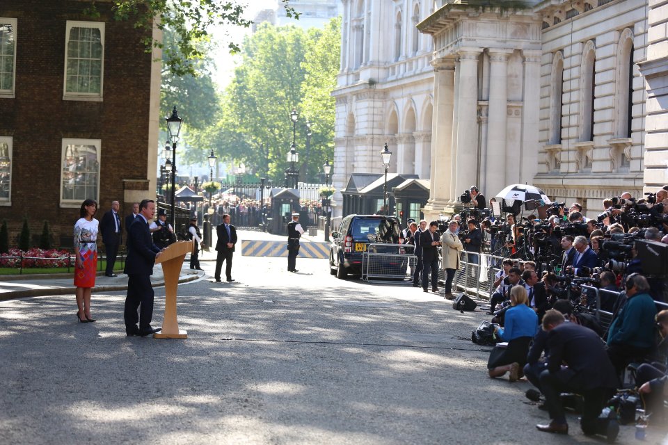 Cameron resigns