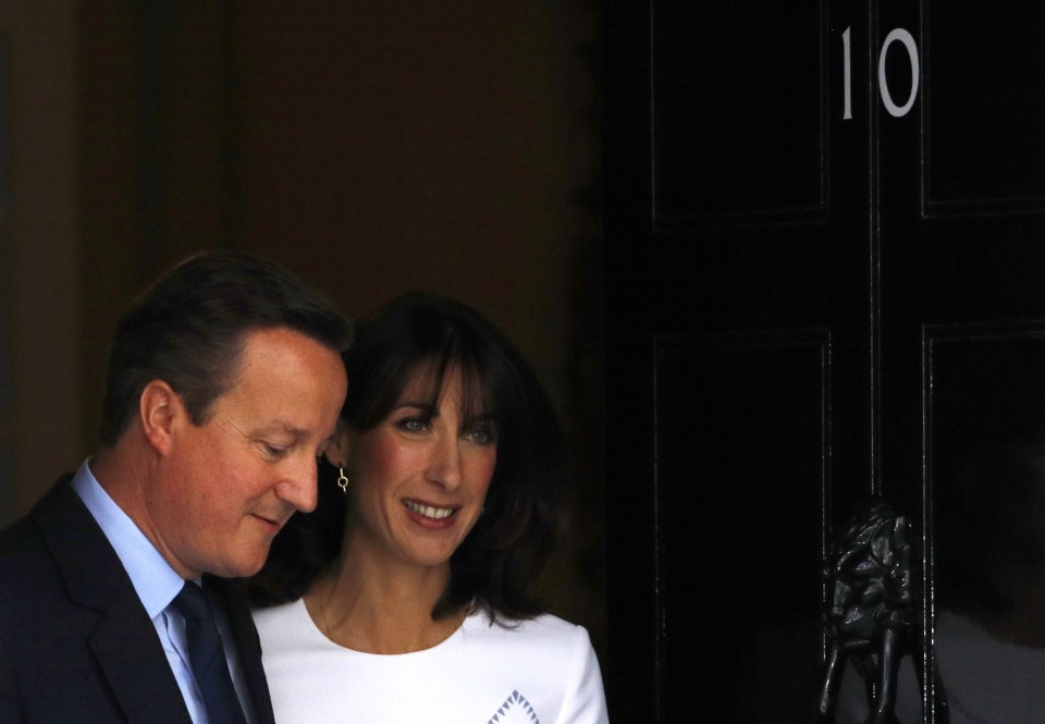 Cameron resigns