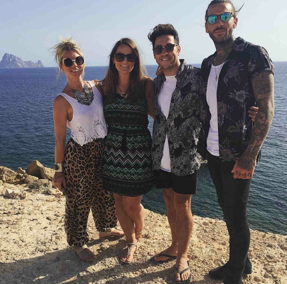Pete is on the White Island to complete his 2017 calendar 