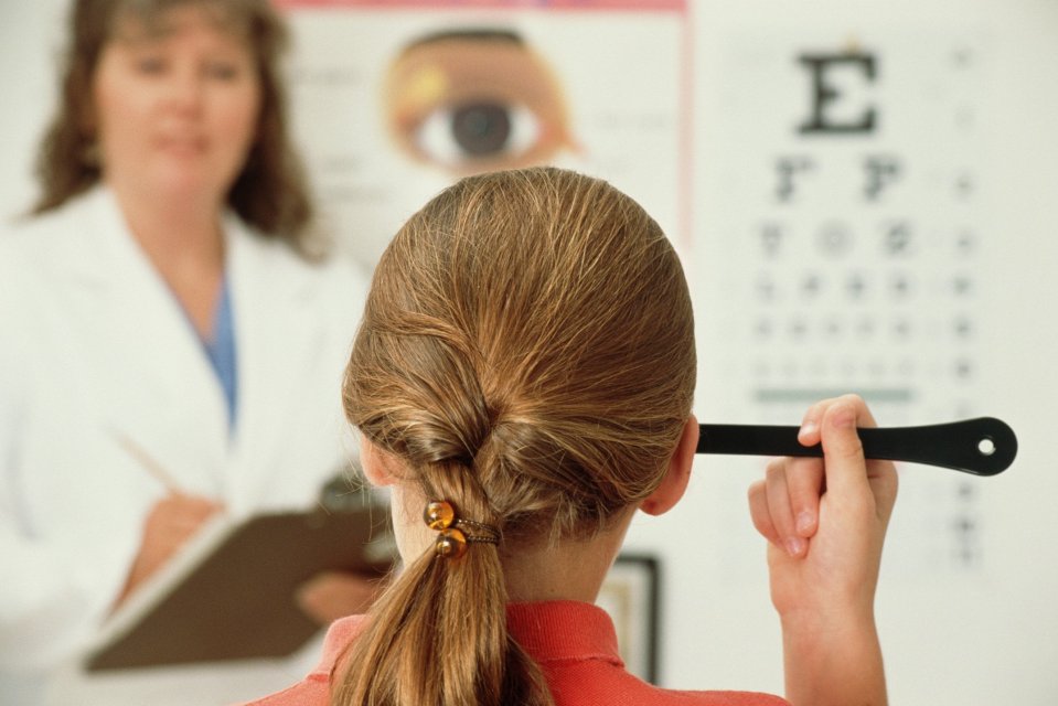 The study found a link between the thickness of the retinal nerve and people performing badly on reasoning and memory tests