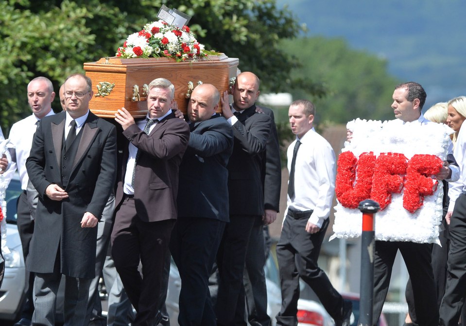 Colin 'Bap' Lindsay was a veteran loyalist - pictured is his funeral