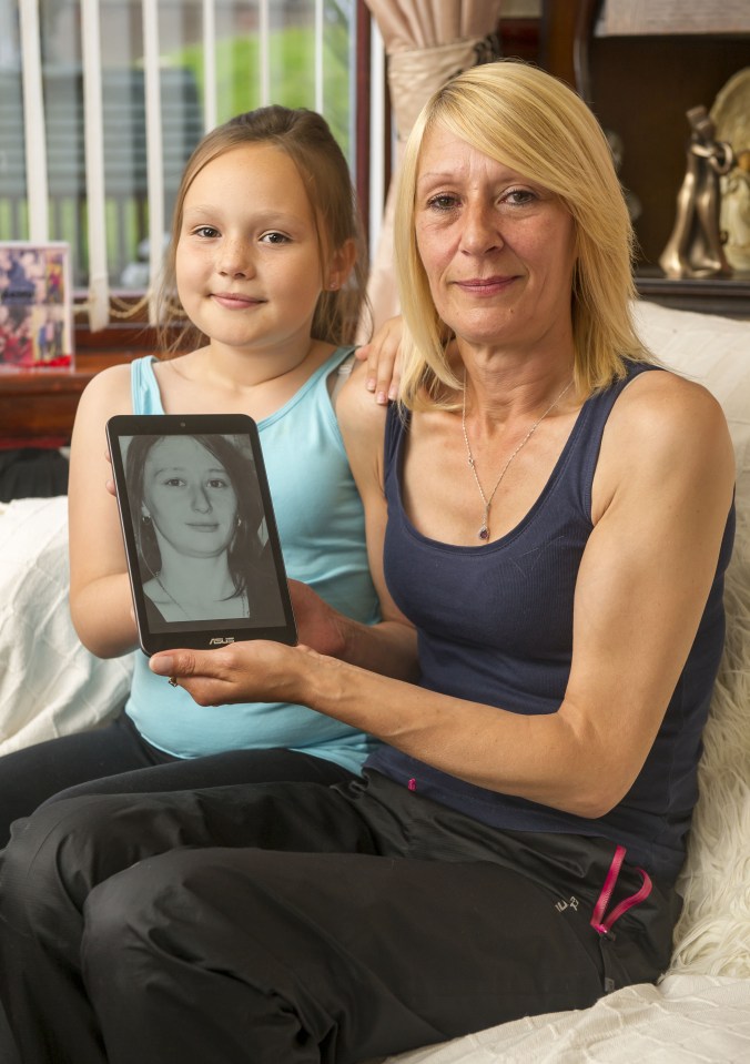 Lamaras daughter, Alysha and her mum 