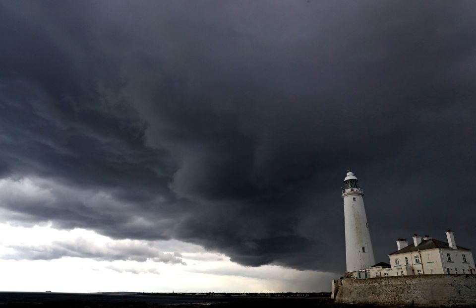 Sadly the good weather wont last as thunderstorms are on the way