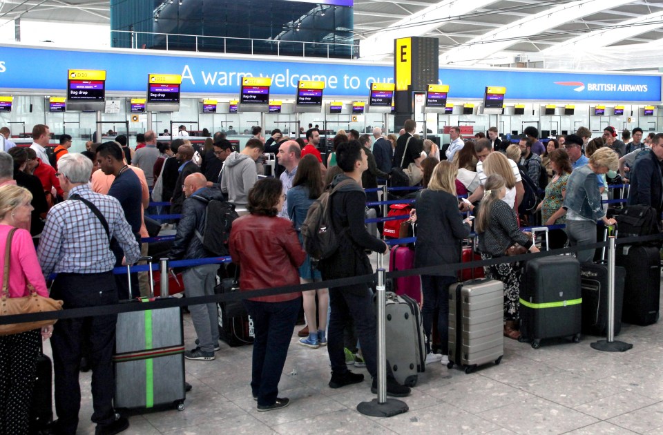 FAMEFLYNET - Exclusive: Major Delays At Heathrow Terminal Five In London