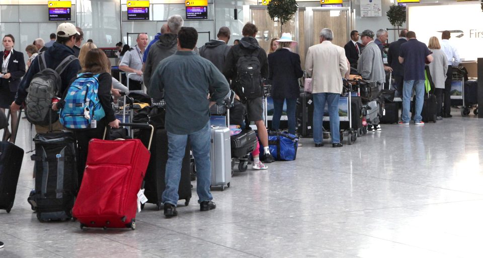 FAMEFLYNET - Exclusive: Major Delays At Heathrow Terminal Five In London