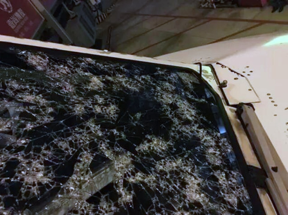 Despite this, the hero pilot managed to successfully land the aircraft