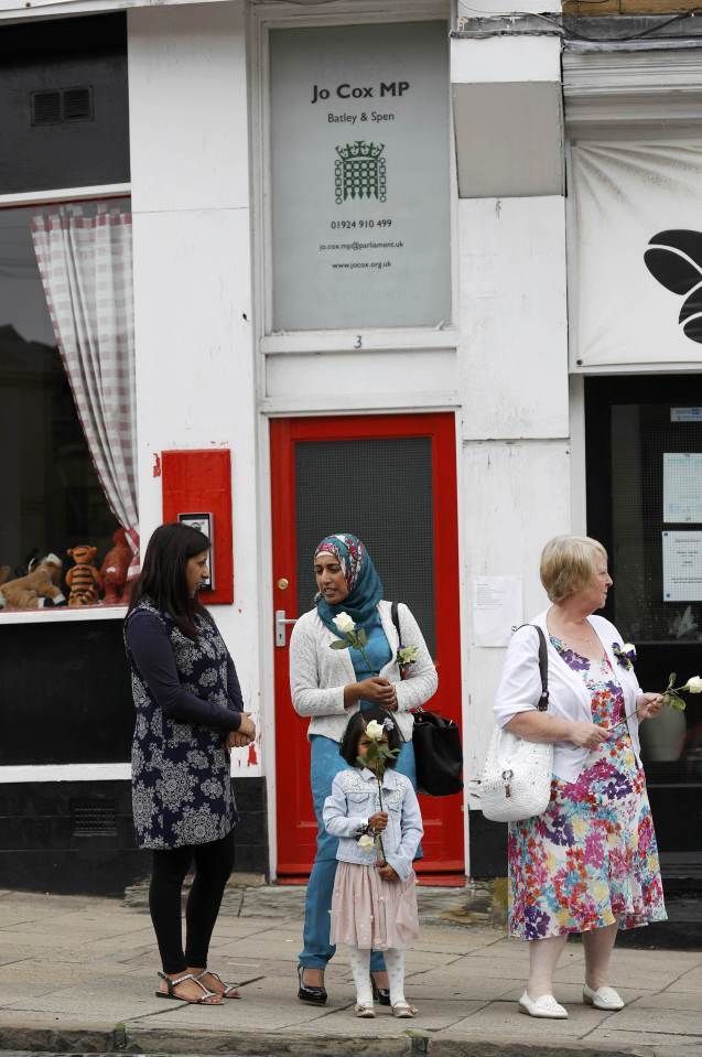 More people wait to watch Jo's funeral, which was made a private service to allow her family to grieve in peace