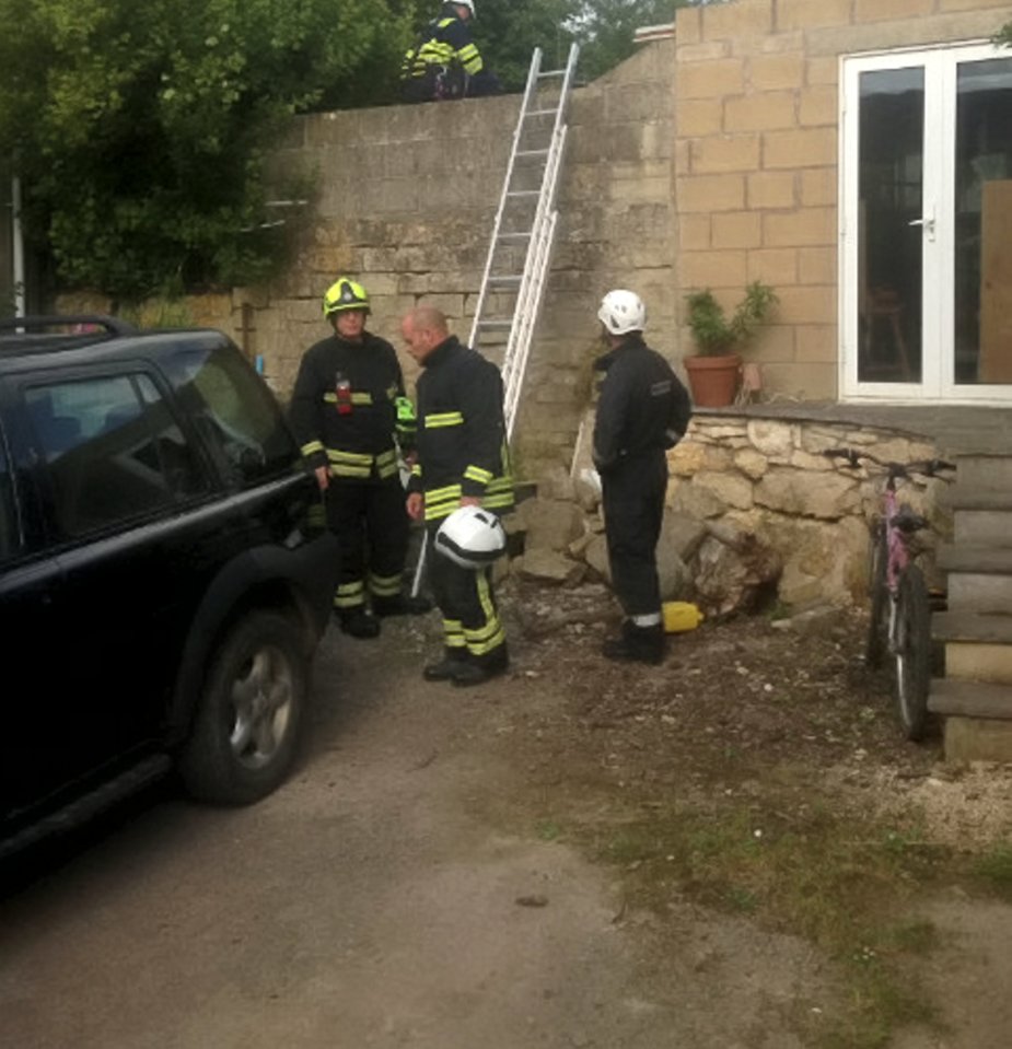 Teenagers rescued from mine