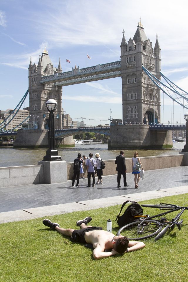 Londoners wasted no time in flocking to public parks and green spaces to enjoy the good weather