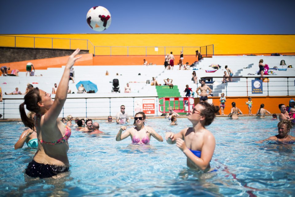 Portishead Lido was also a busy place to be today in Somerset as plenty of people took to the swimming pool to indulge in some water games