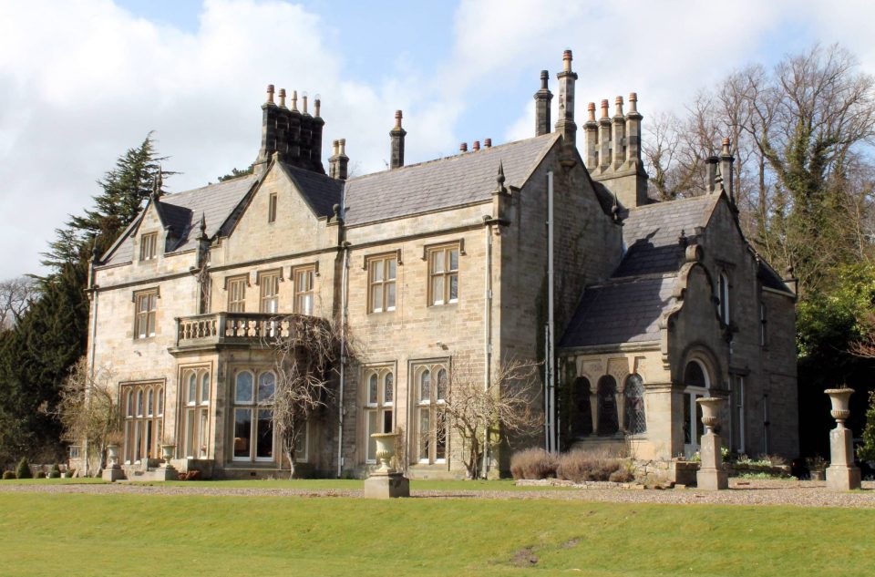 The conman convinced his victim to pay the £2,400 monthly rent of the Sandhoe Hall