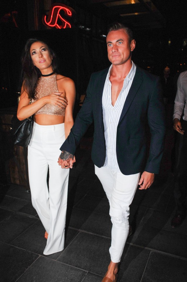 FAMEFLYNET - Love Island Couple Sophie Gradon And Thomas Powell Arriving At Neighbourhood Restaurant In Manchester