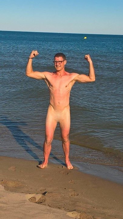 The 35-year-old even posted photographs of himself posing naked while on holiday