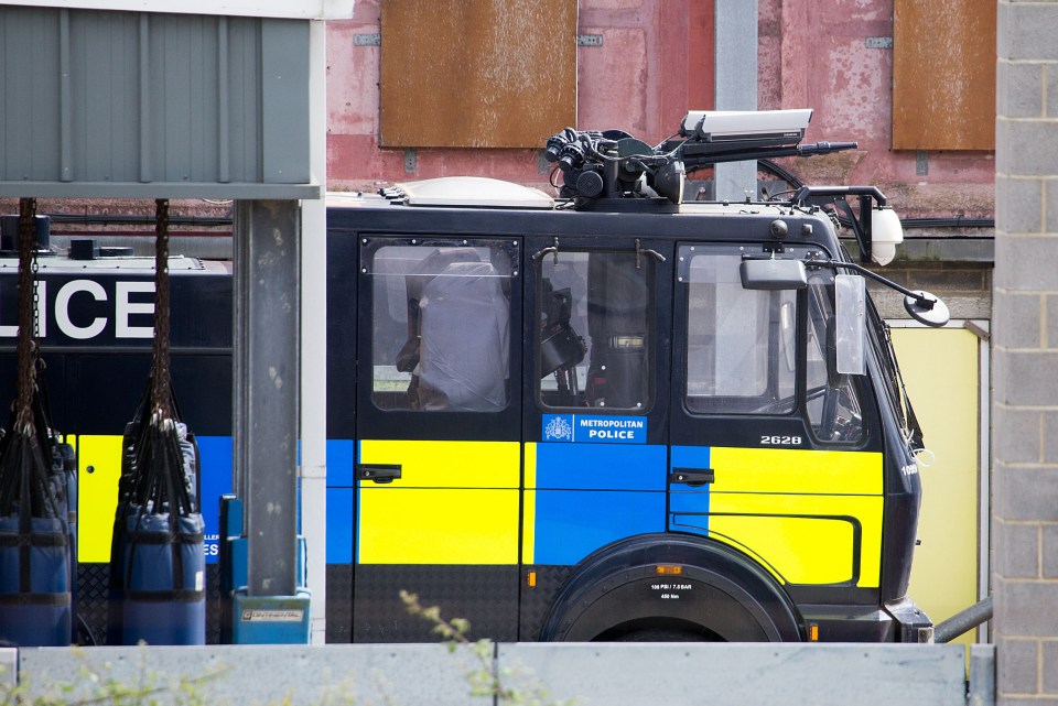 Wasserwerfer 9000 water cannon