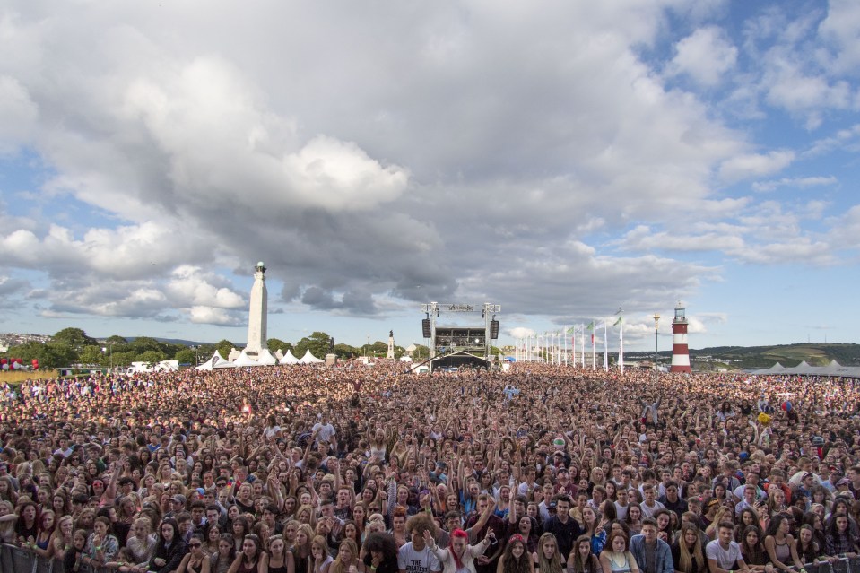 The took place at the popular MTV Crashes gig on Plymouth Hoe