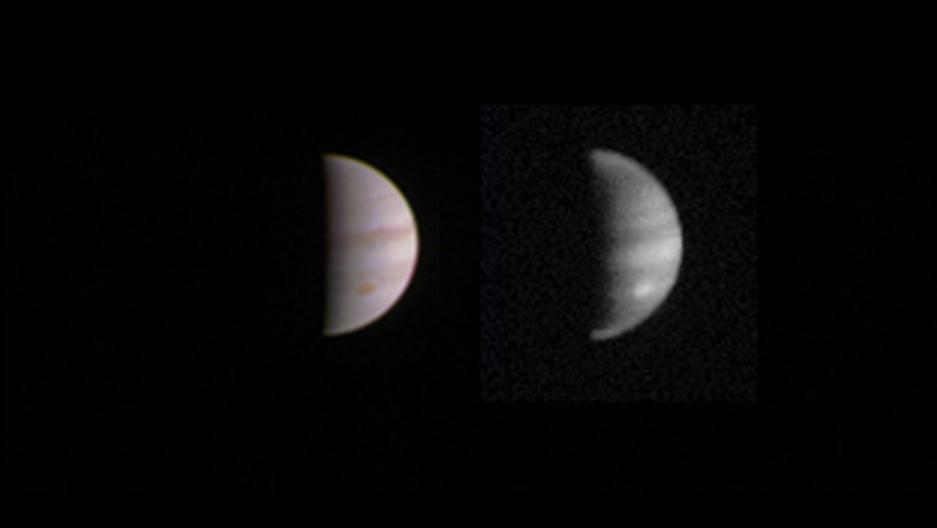 Juno snapped this incredible dual picture from a distance of 2.8 million miles 