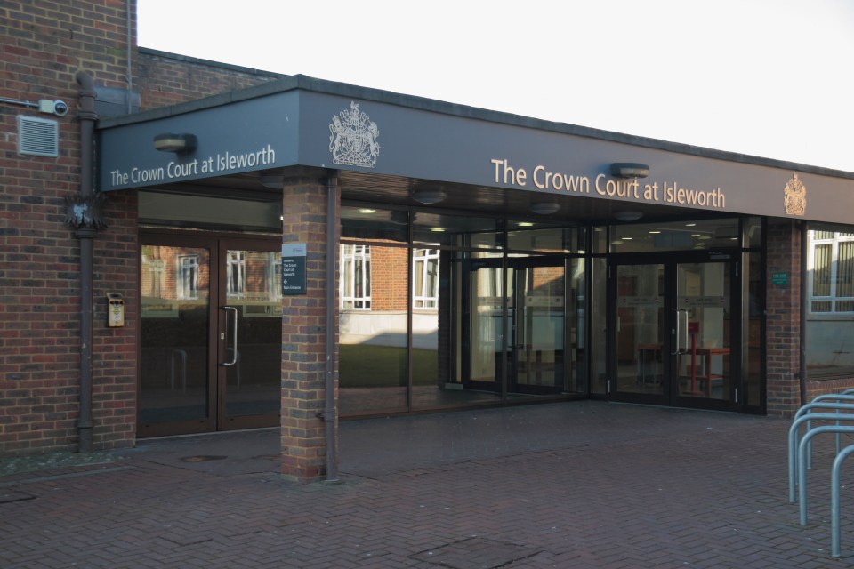 The prisoner was tasered at Isleworth Crown Court in Middlesex 