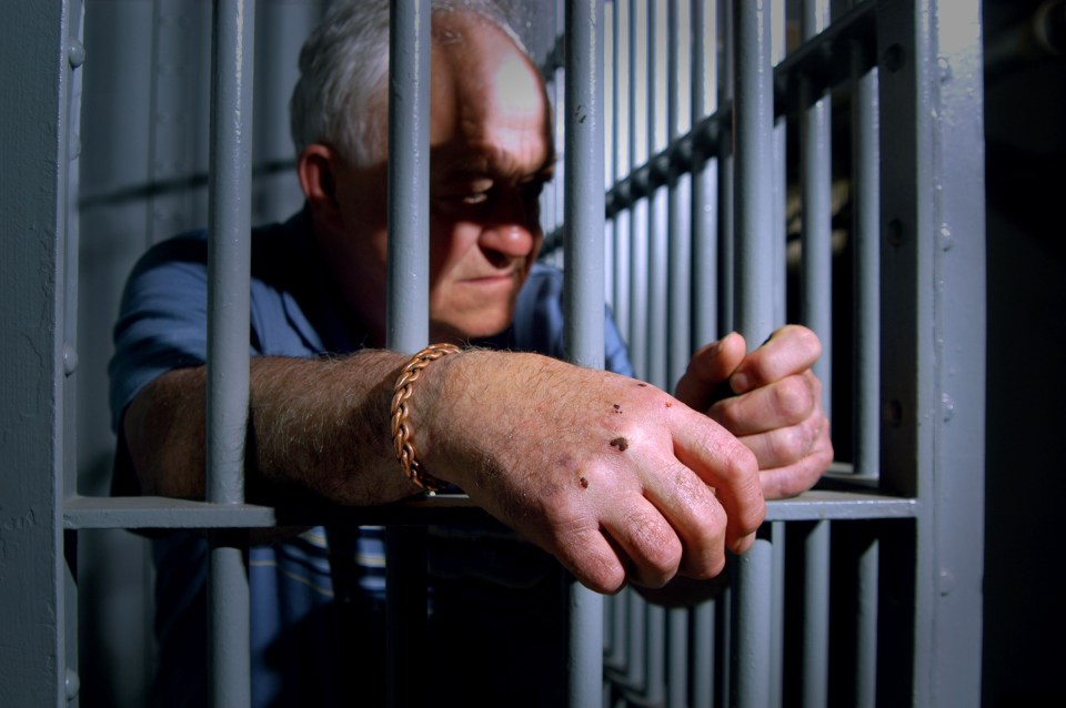 old man in prison