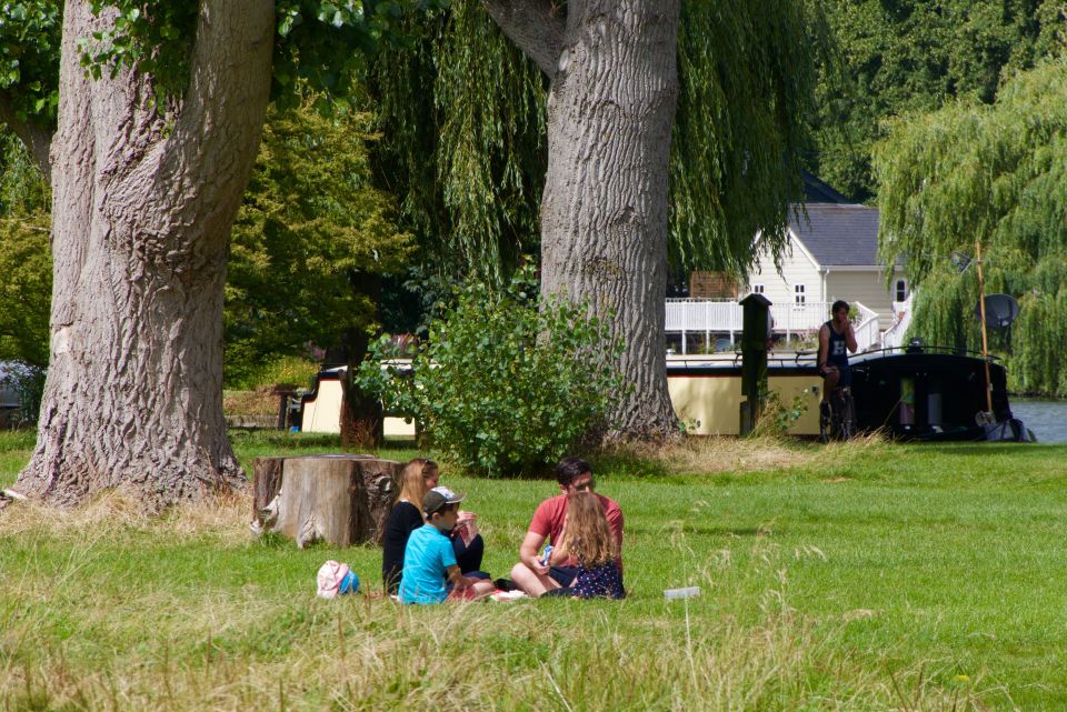 Seasonal weather, UK - 09 Aug 2016