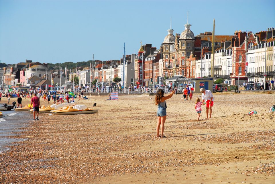 Seasonal weather, Weymouth, UK - 09 Aug 2016