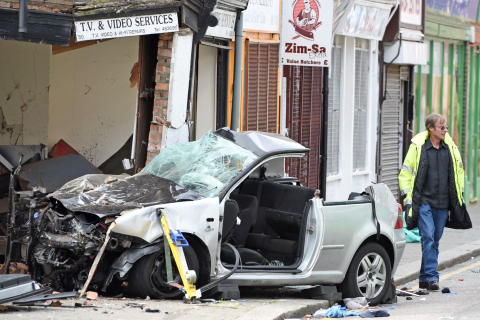 Witnesses say there was a third passenger who fled the scene after the horrific crash in Luton