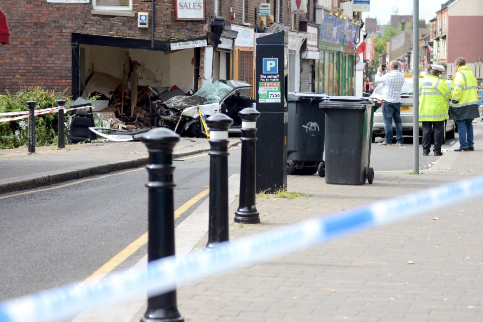 Police are investigating the scene of the horror smash in Luton where one teen died and another was airlifted to hospital