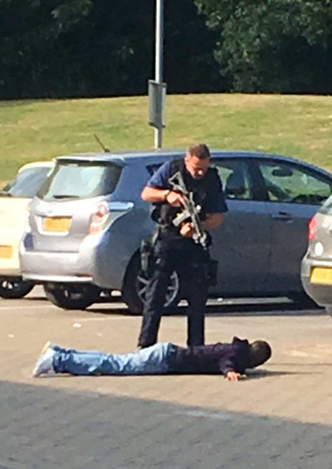 Mile End armed incident