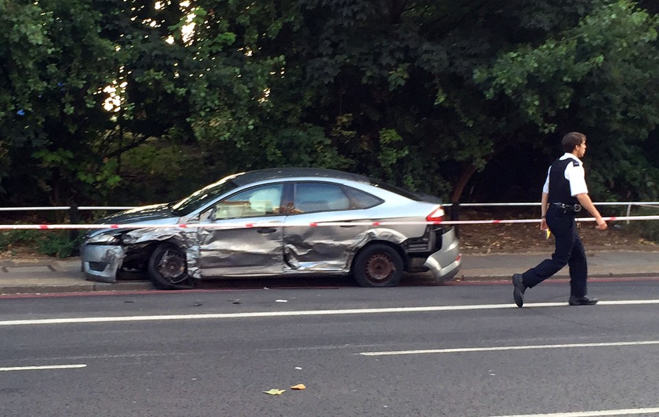 Mile End armed incident