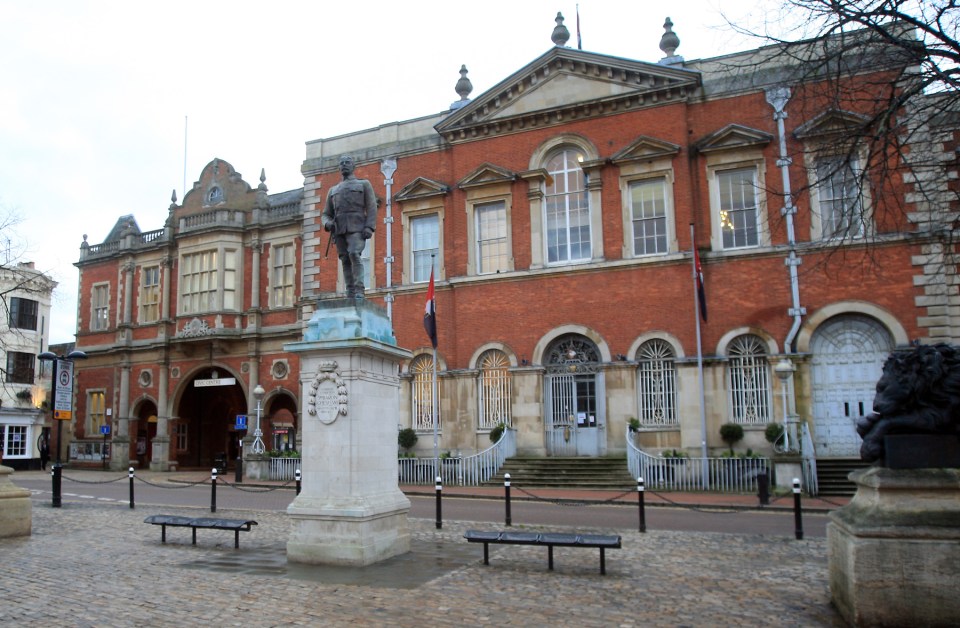 LUTON/SOUTH BEDS NEWS AGENCY