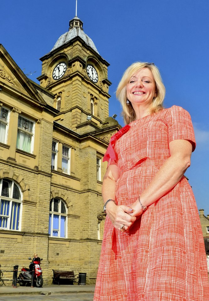 Tracy is seen as the best candidate by the local Labour Party, as like Jo Cox she grew up in the constituency