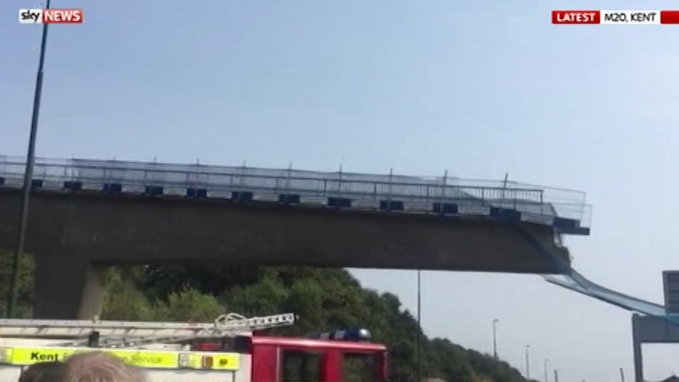 M20 bridge collapse