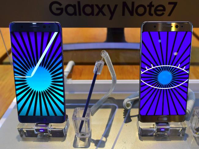 Samsung Galaxy Note7 smartphones on display at a Samsung showroom in Seoul