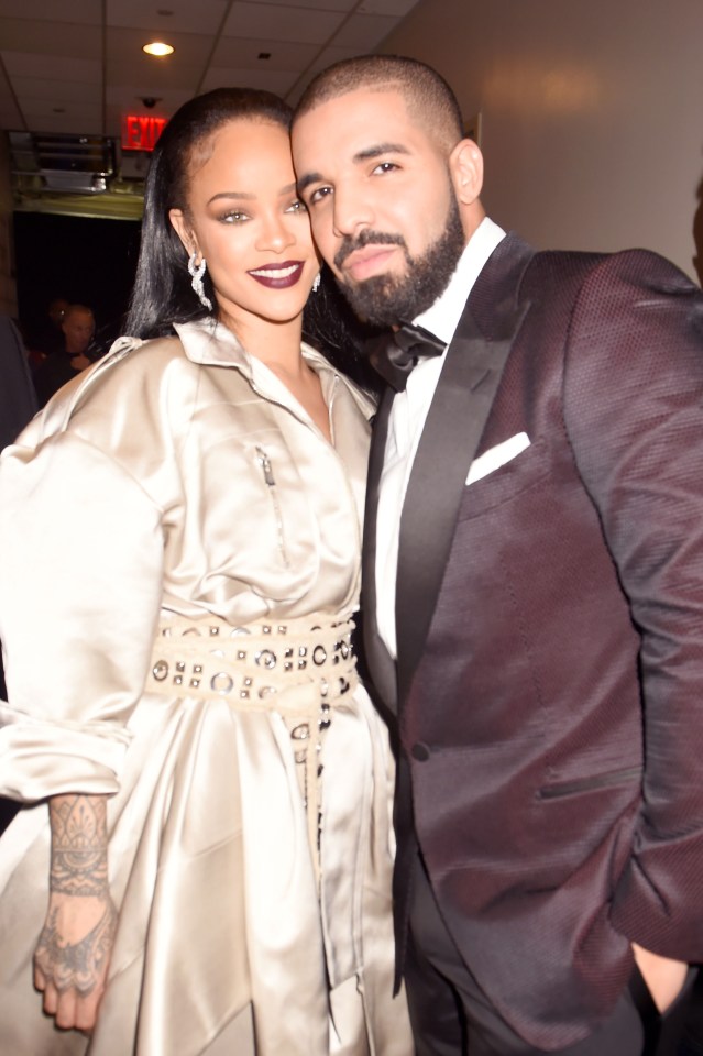 Rihanna and Drake together at the VMAs