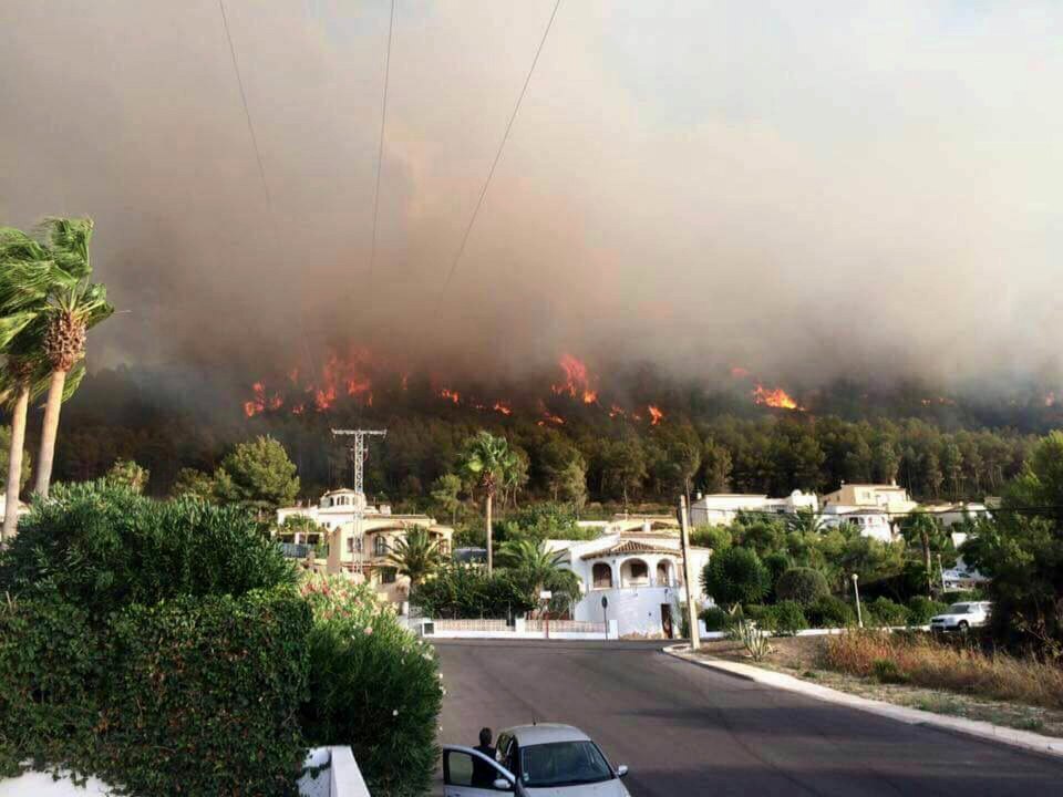 The forest fire gets dangerously close to villas around Javea, Spain