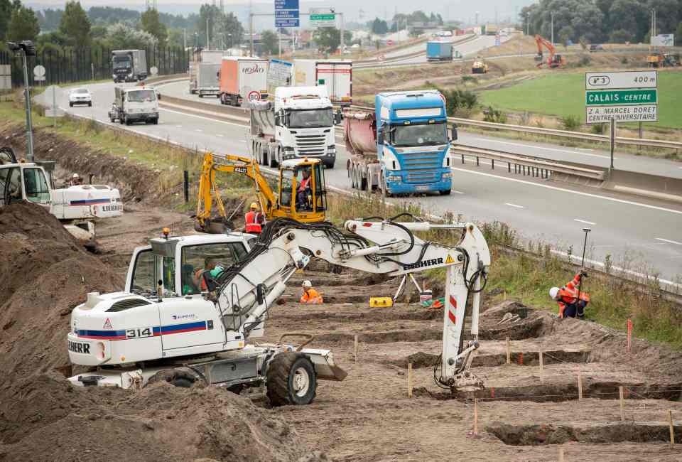 Work has begun on the construction of the 'Great Wall of Calais' 