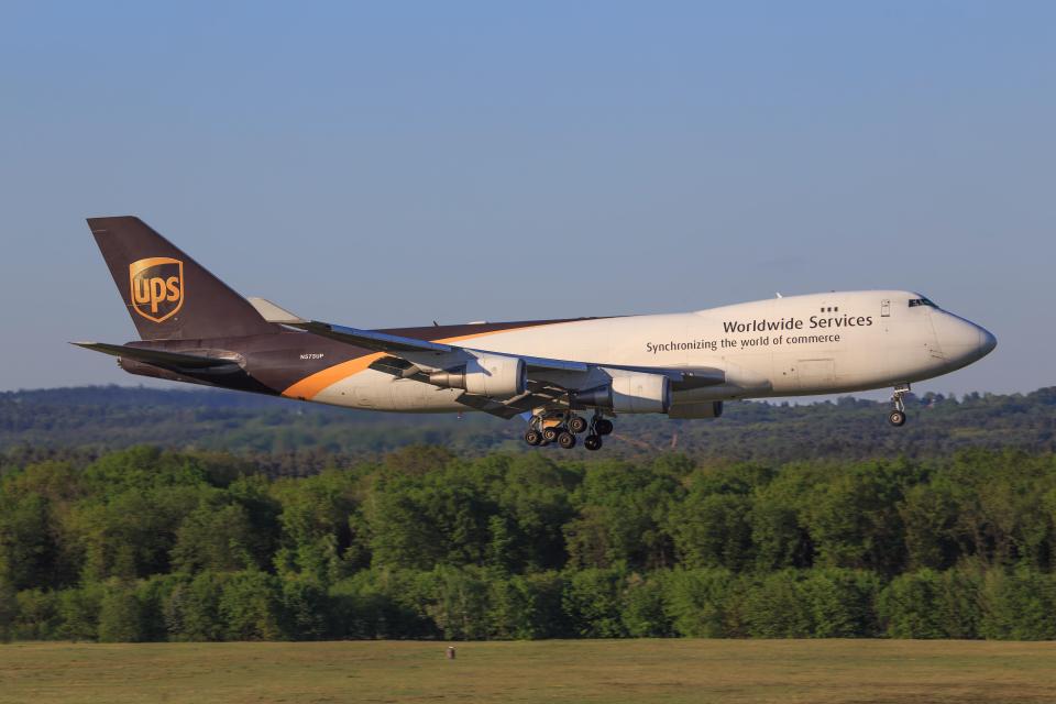 UPS cargo plane