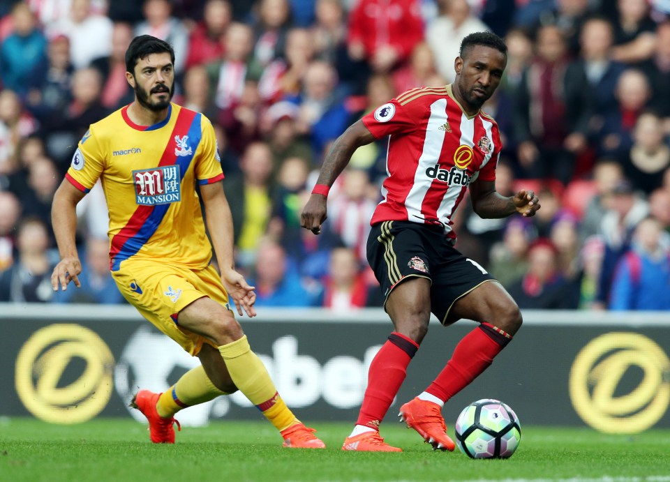 Jermain Defoe takes full advantage of Joe Ledley's howler